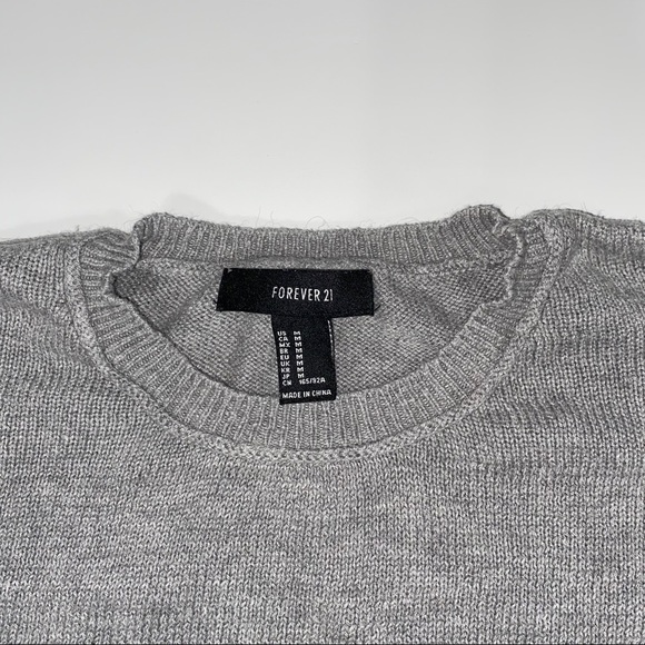 FOREVER 21 GREY LONG SLEEVE SWEATER - Picture 4 of 6